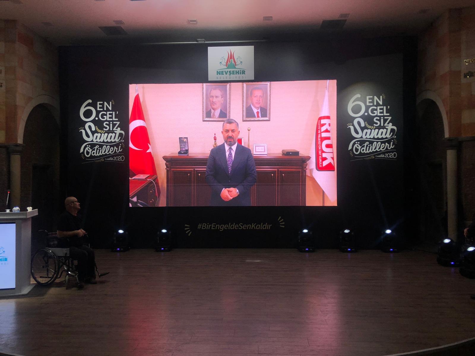 Ebubekir ŞAHİN'e "Yılın Engelli Dostu Bürokratı” Ödülü